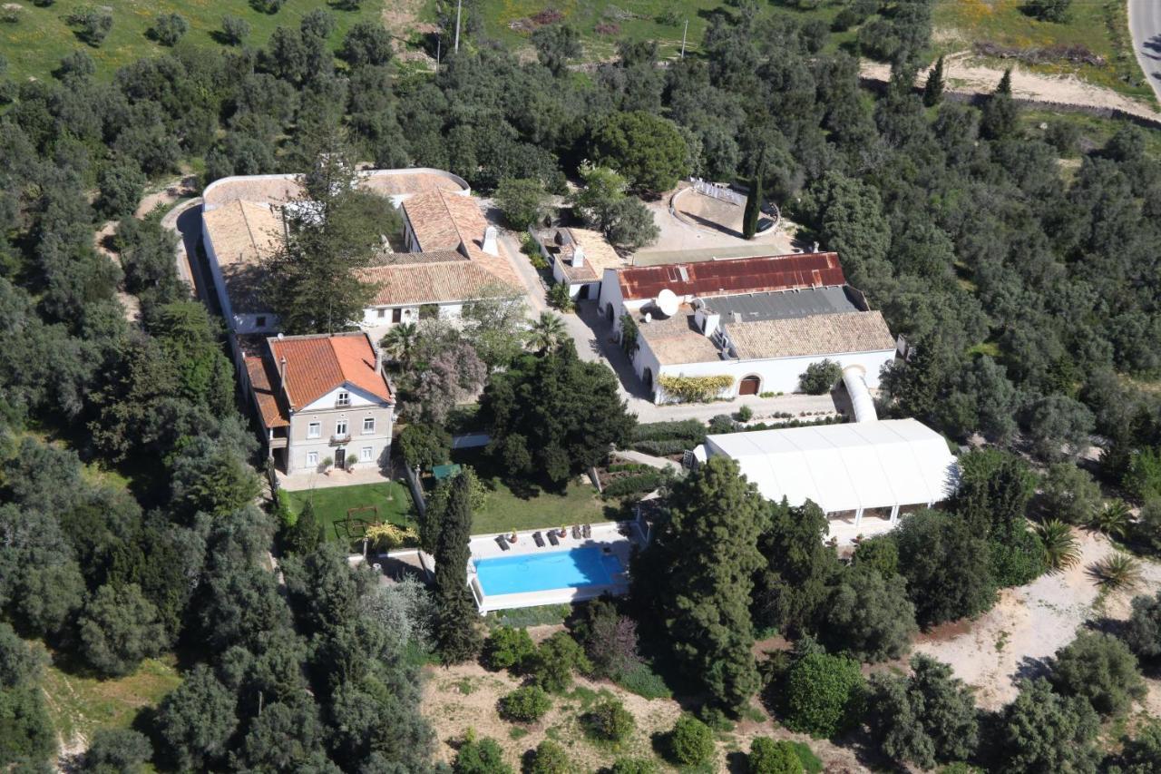 Os Agostos Bed and Breakfast Buitenkant foto