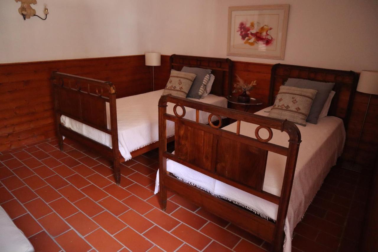 Os Agostos Bed and Breakfast Buitenkant foto