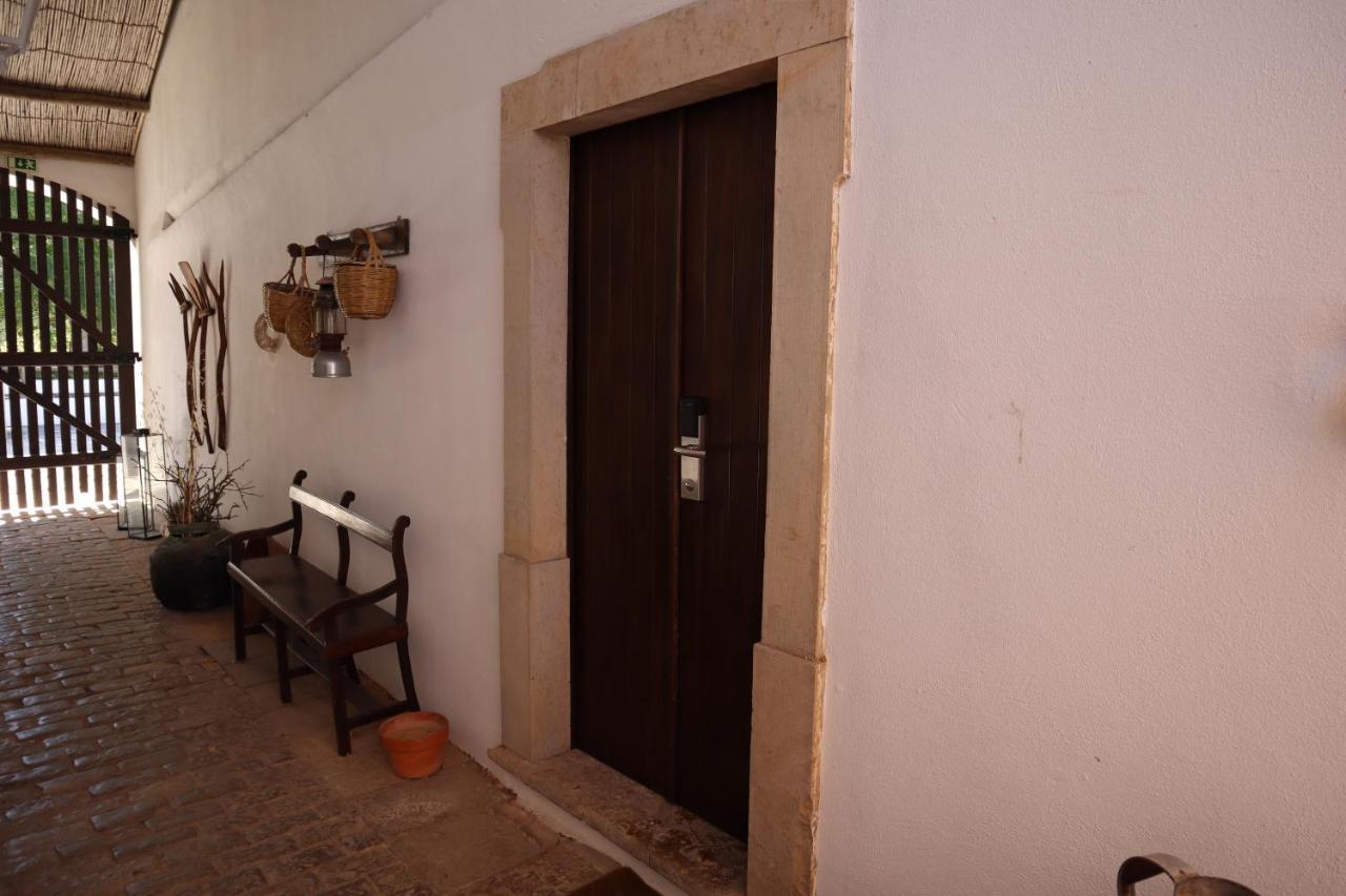 Os Agostos Bed and Breakfast Buitenkant foto