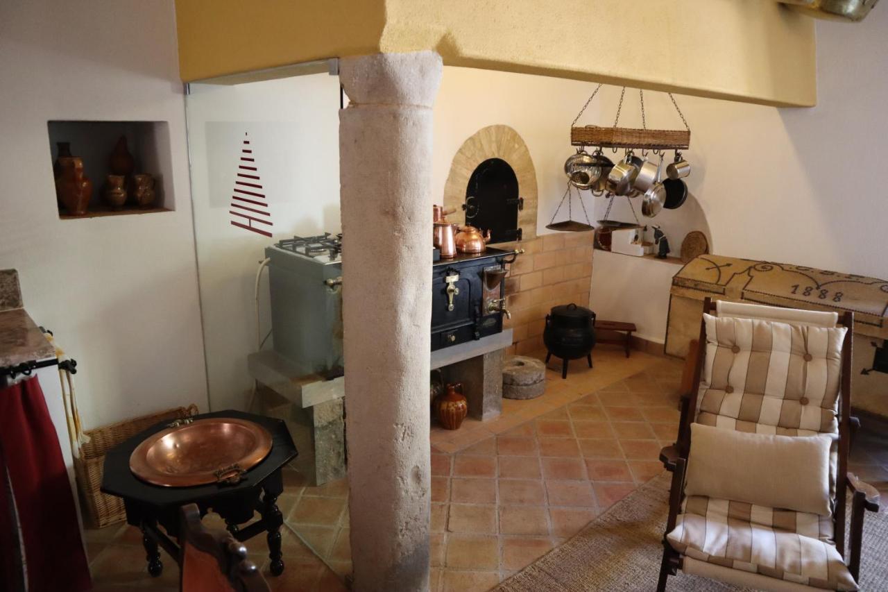 Os Agostos Bed and Breakfast Buitenkant foto