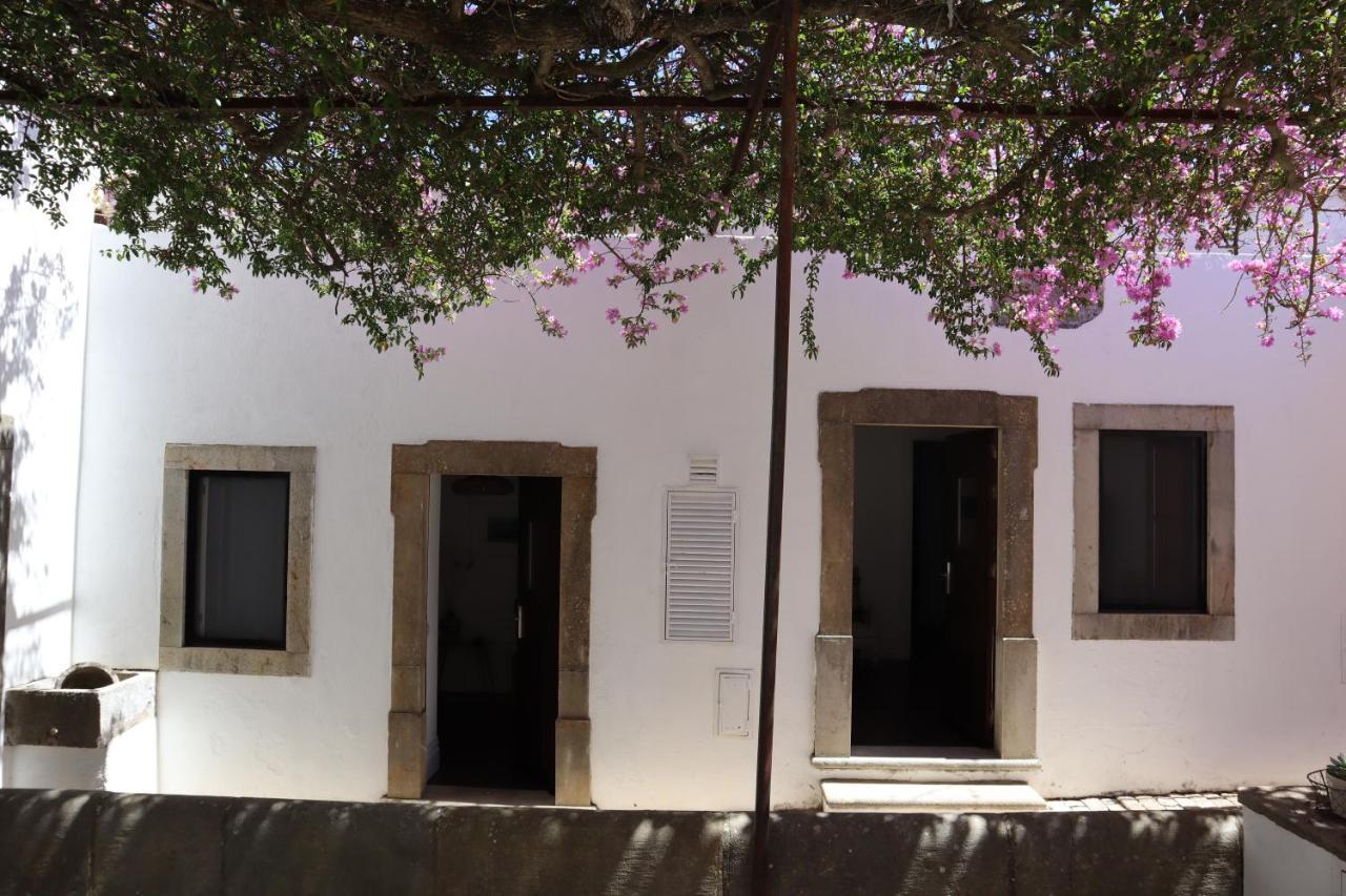 Os Agostos Bed and Breakfast Buitenkant foto