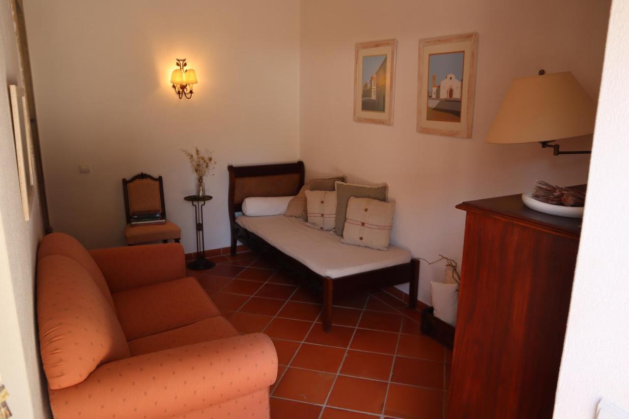 Os Agostos Bed and Breakfast Buitenkant foto